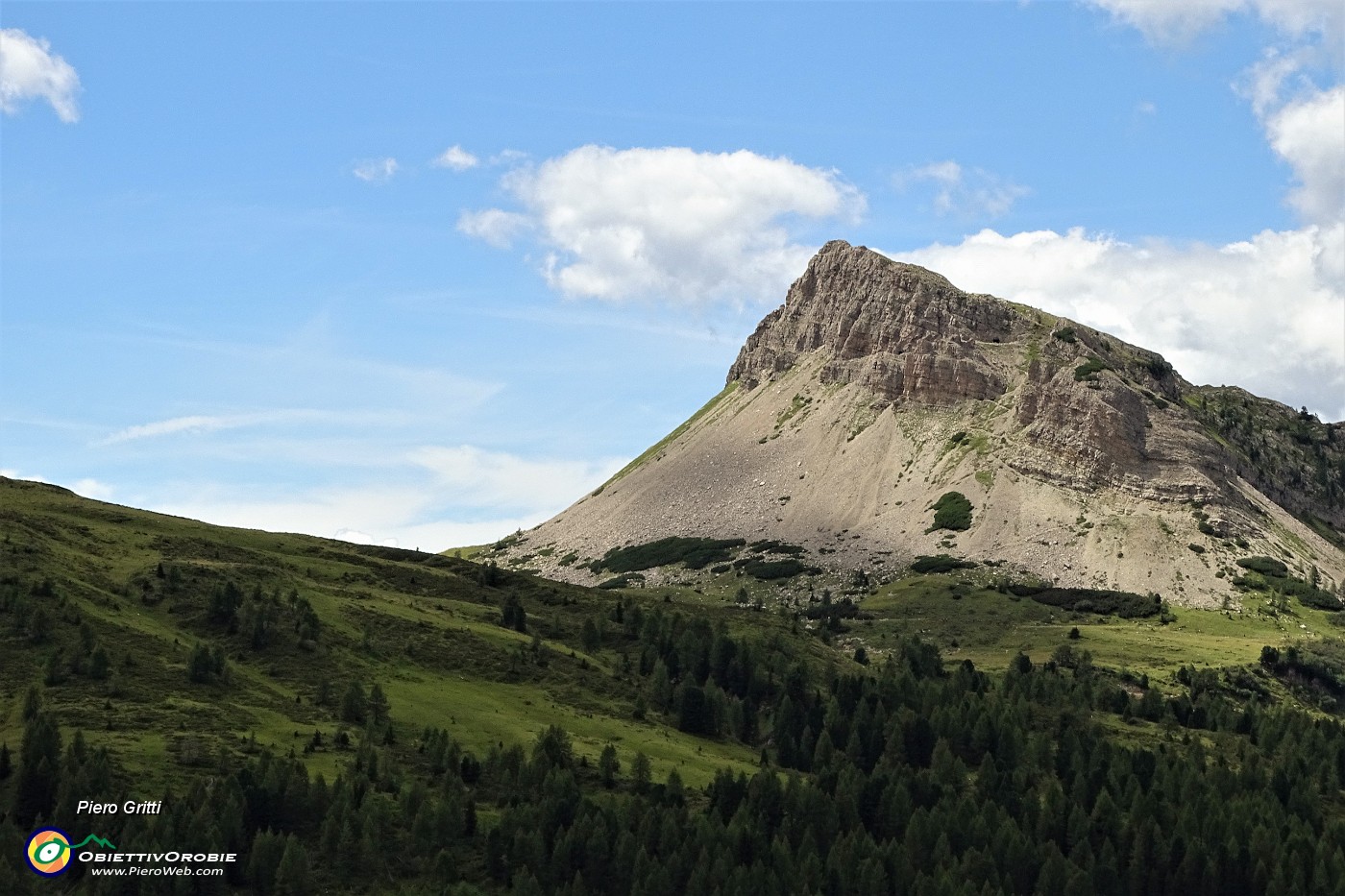 24 Vista verso il Monte Castellazzo che saliremo domani.JPG